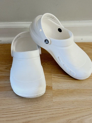 Crocs Bistro Clogs Non Skid Work Shoes Unisex Size Mens 6 Womens 8 White