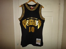 Mike Bibby 1998-99 Mitchell & Ness Grizzlies Black Gold Swingman Jersey $130
