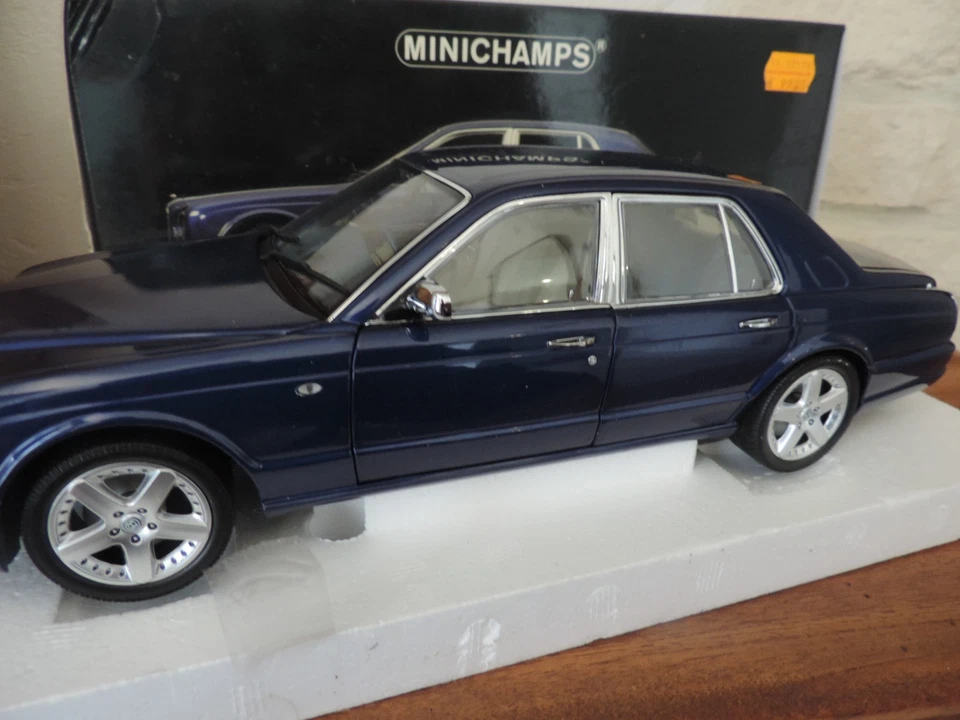 BENTLEY ARNAGE T 2004 MINICHAMPS 1/18 - Photo 4/4