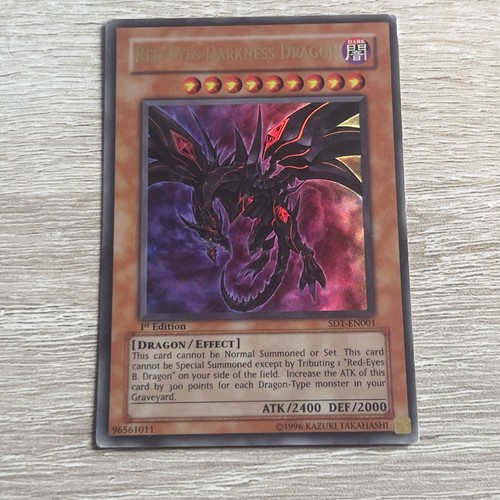 Vintage Yugioh. Red Eyes Darkness Dragon 1st Edition. Deck Dragons Roar. 2005