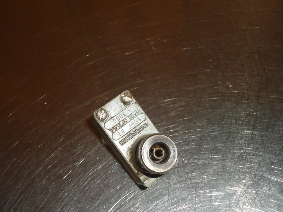 Adaptador de engranaje reductor velocímetro GM Stewart Warner OEM 666f N1 1.3000 Chevrolet Foto 2 de 4