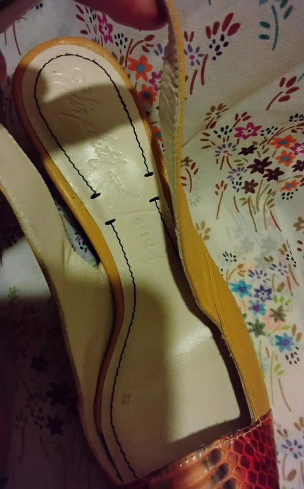 Elizabeth & James Cabestrillo Amarillo Mostaza con Punta Frontal de Cocodrilo Mujer Talla 6 Foto 3 de 4