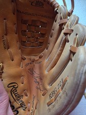 Rawlings Ken Griffey Jr. Left Handed Baseball Softball Mitt RBG 224 Deep Well