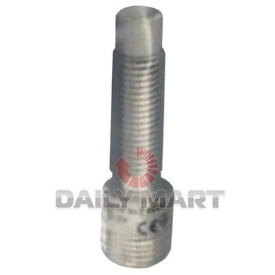 New In Box   E2E-X4MD1-M1G E2EX4MD1M1G Proximity Sensor 12-24VDC #za