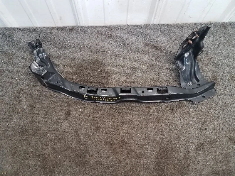 2006 Subaru Impreza пассажирский правый бампер / легкая поддержка - Изображение 2 из 4