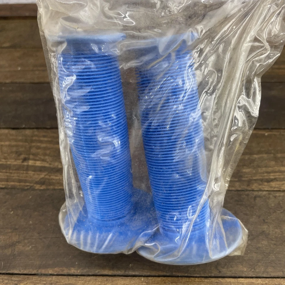Vintage Quentin Turbo BMX Grips Blue New NOS OG 1980s Mushroom Style - Image 3 of 4