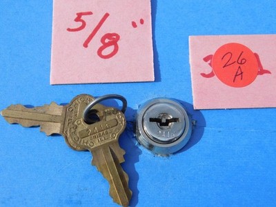 1940s Arcade Game Lock & Key ~ 5/8 inch - Chicago 2 keys 2416 (A)