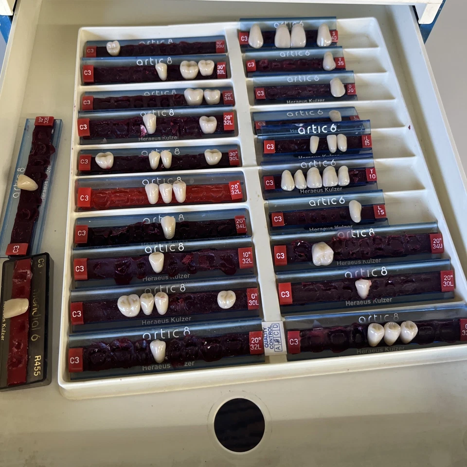 Armário de dentes prótese dental 150+ conjuntos artístico, ultradente, mondial - Imagem 3 de 4