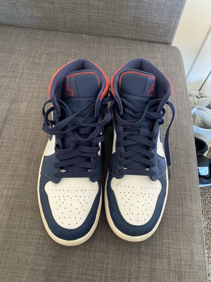 Jordan 1 Mid Azul Marino Rojo Blanco talla 9.5 Foto 2 de 4