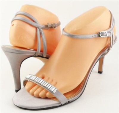 $140 RAGAZZA Silver Satin Designer Jeweled WEDDING Prom Heels Sandals 9 