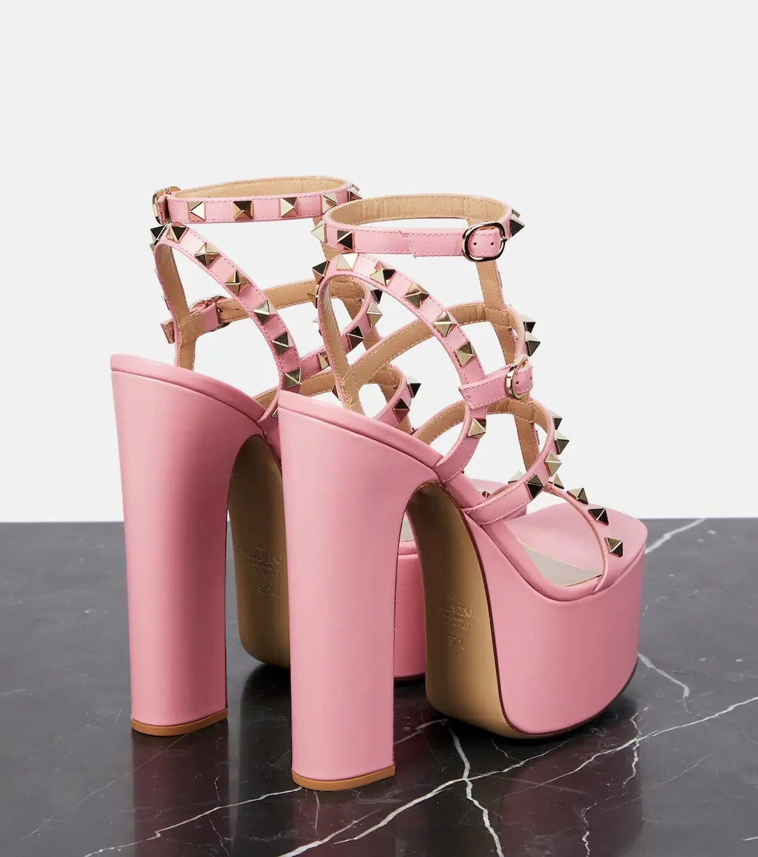 NIB $1295 Valentino Rockstud T-Strap Platform Sandals Pink