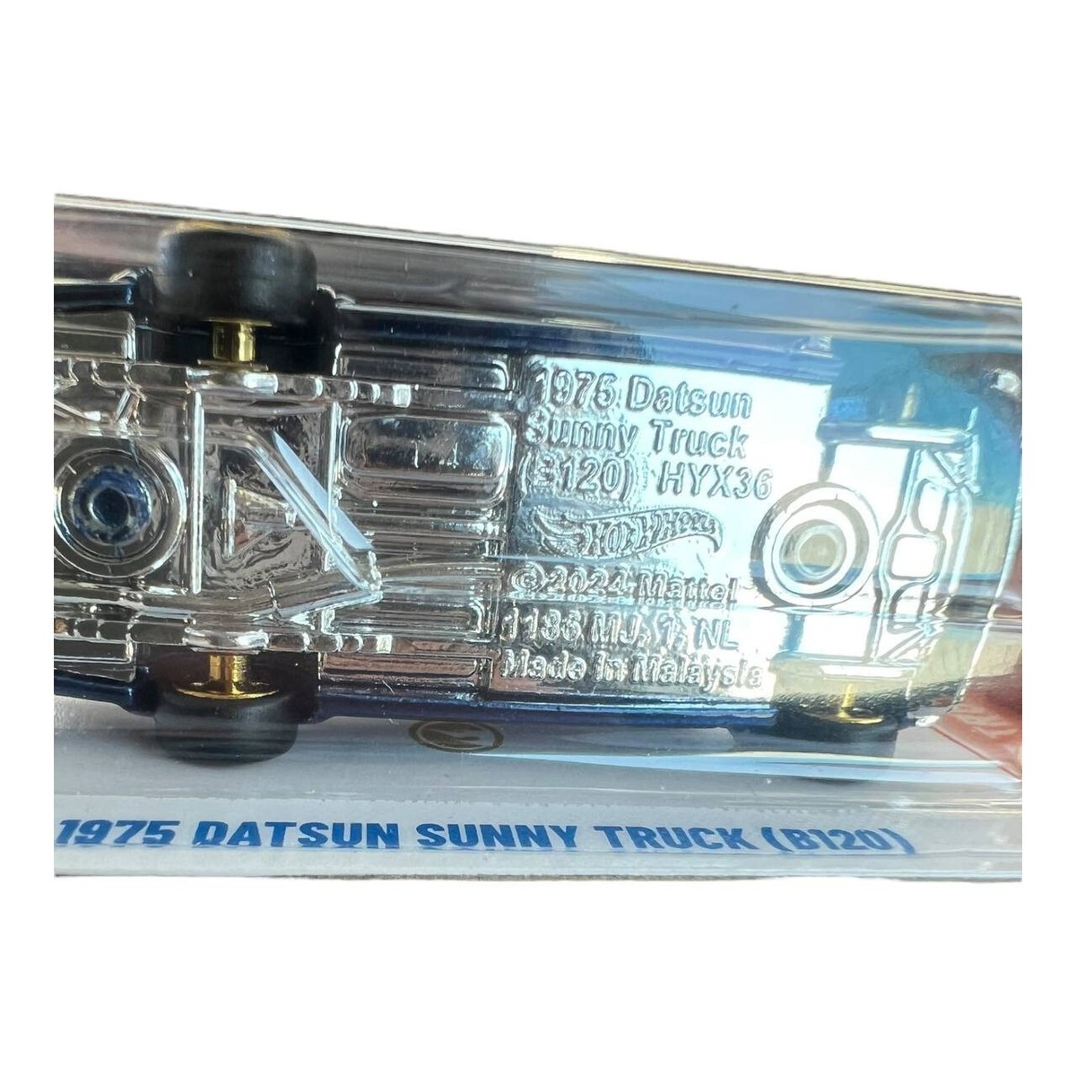 Hot Wheels * SUPER TREASURE HUNT** 2025 D MIX - 1975 Datsun Sunny