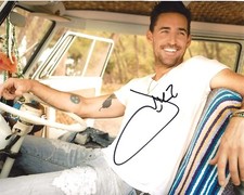 COUNTRY SINGER JAKE OWEN HAND SIGNED 8x10 INCH PHOTO W/COA