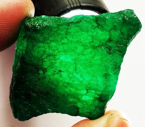 Pierre D'émeraude Naturelle Brute 171.10 Carats - Certifiée GGL - Origine Colombie