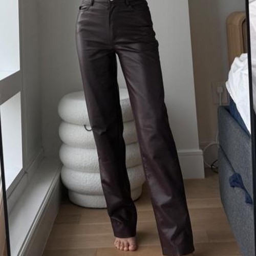 Aritzia Women's Brown and Burgundy Trousers