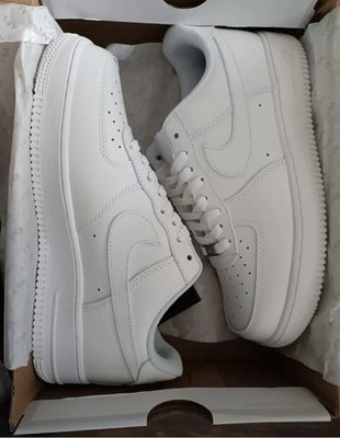 Nike Air Force In Weiß Gr.40
