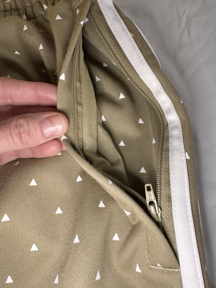 Pantalones de Senderismo Adidas Pharrell Williams HU Marrón Lunares XL CY7872 Foto 4 de 4