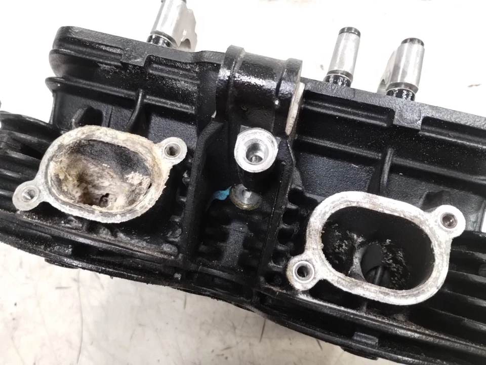 Triumph Thruxton 900 2005 motor culata 1152951 ver notas Foto 2 de 4