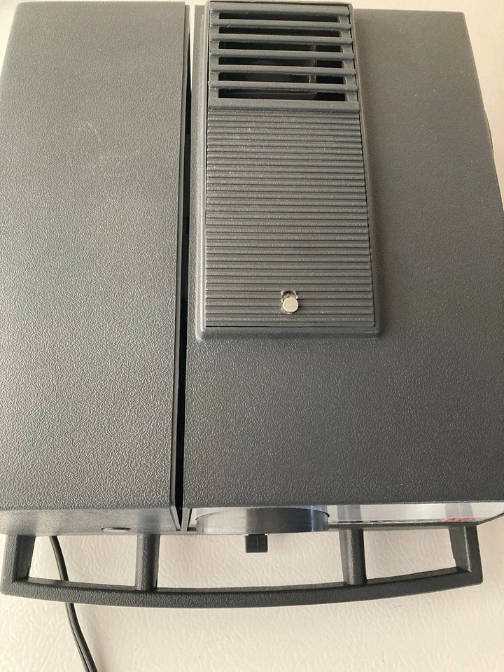 Vintage Airequipt Automatic 135 2x2 Slide Projector - Image 3 of 4