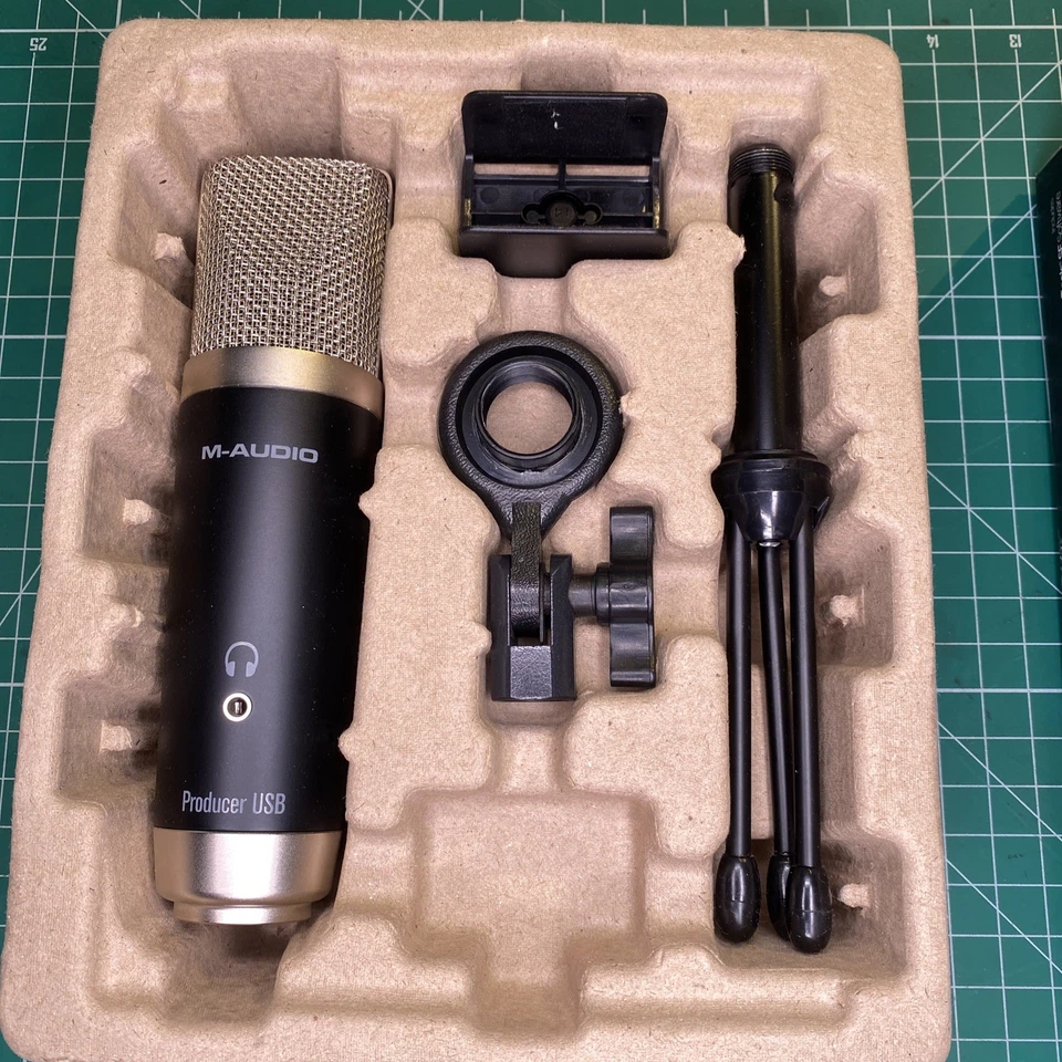 Avid Vocal Studio USB Microphone & Pro Tools 8250-30006-01. No CD - Image 4 of 4