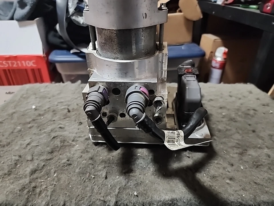 2012-2015 Chevy Volt AB BOMBA ANTIBLOQUEO MONTAJE 22877029 OEM 12 13 15 Foto 3 de 4