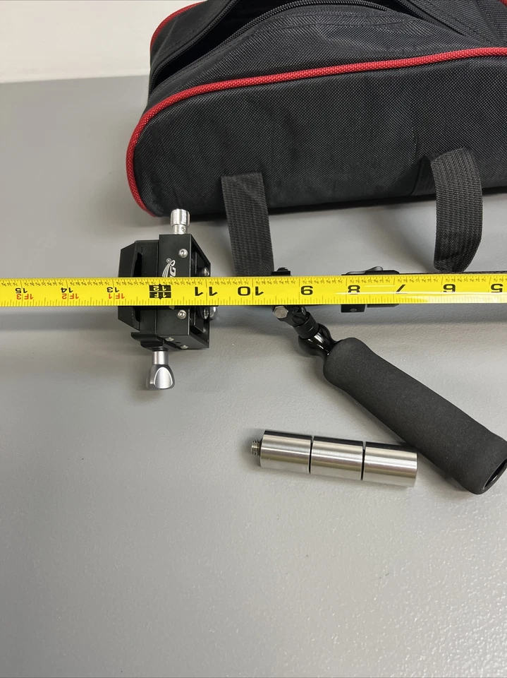 Laing Camera Stabilizer Telescoping Carbon Fiber w/ Case - Image 4 of 4
