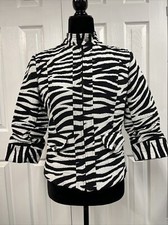 Chico s size 0 zebra stripe zip front Lined jacket, 3/4 sleeves