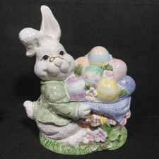 Whimsical Cookie Jar Cracker Barrel Easter Bunny Rabbit With Colored Eggs 