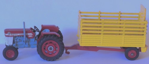 Corgi No.66 Massey Ferguson Tractor 1966-72 & #58 Beast Carrier Trailer 1965-71. - Picture 3 of 18