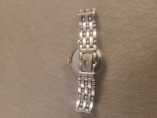 Vintage Guess Women's Watch - Picture 4 of 7