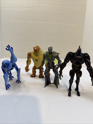 BEN 10 TEN Lot Of 4 - Cartoon Network spiderMonkey Nanotech Humungousaur Figures