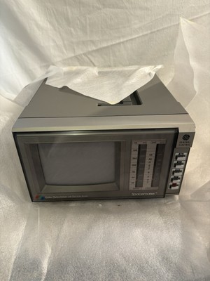 Spacemaker Kitchen Companion GE TV/Radio 5  B&W FM/AM  7-7650 Original Box
