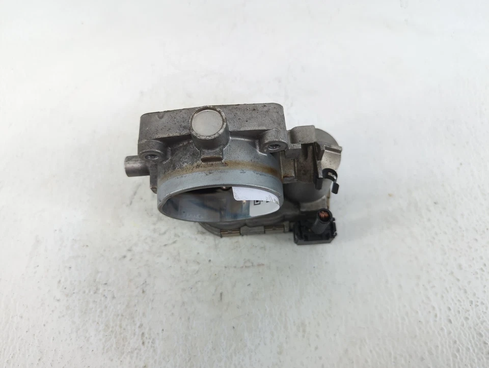 Carrocería del acelerador Mercedes-Benz Clk280 KEHUK Foto 3 de 4