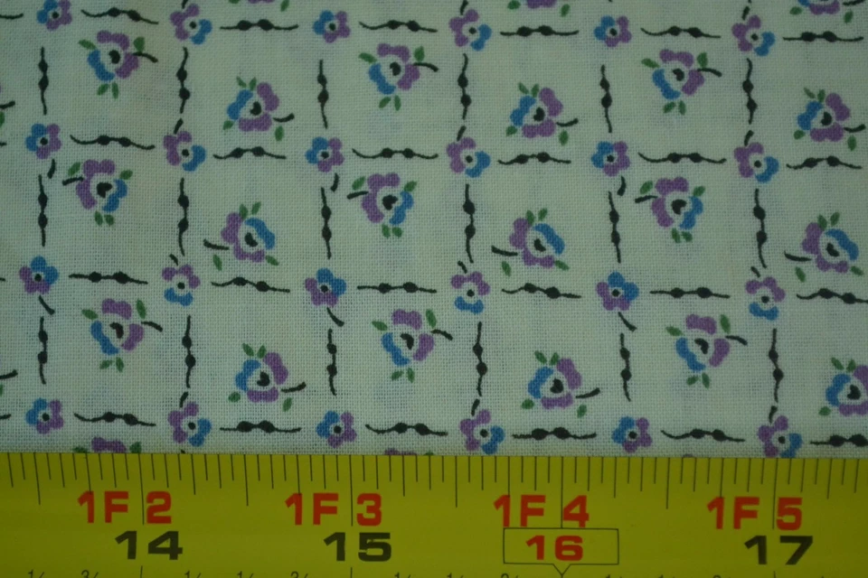 Edredón de algodón reproducción años 30 18" largo, azul y lavanda, Windham M5403 Foto 3 de 4