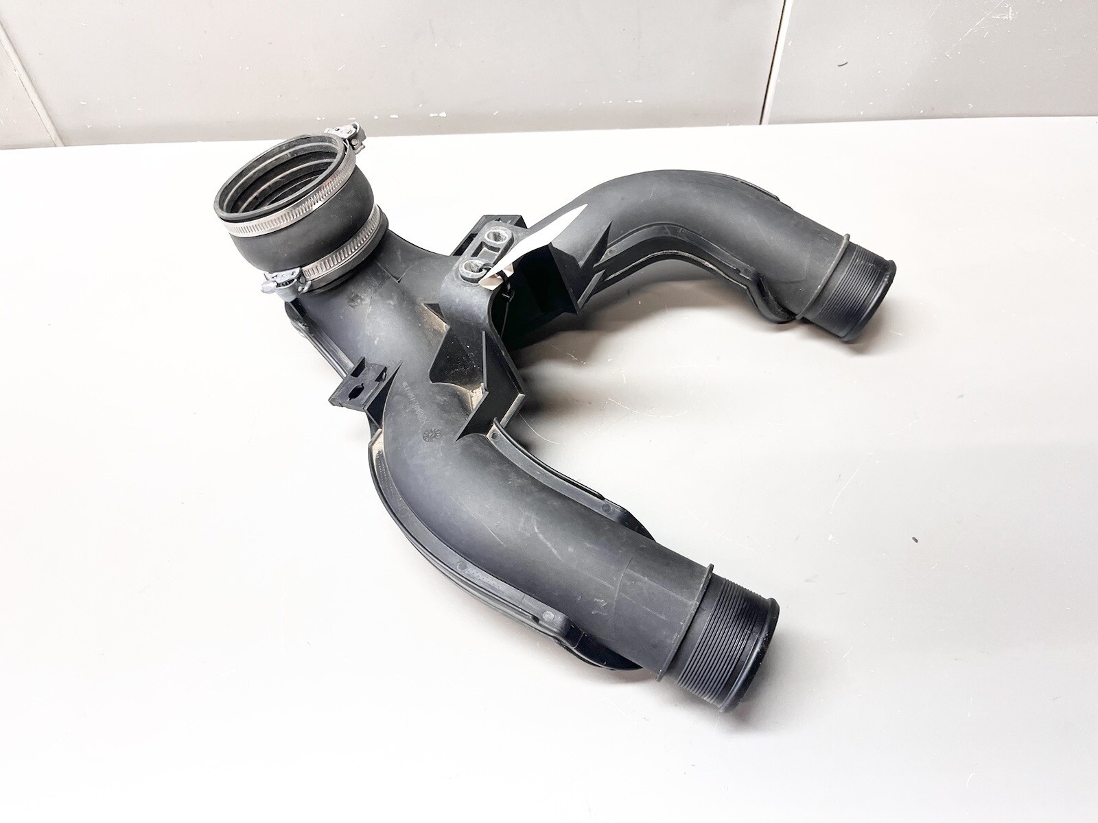 ⭐️2014-2017 MASERATI GHIBLI QUATTROPORTE 3.0L TURBO AIR INTAKE DUCT PIPE HOSE OE