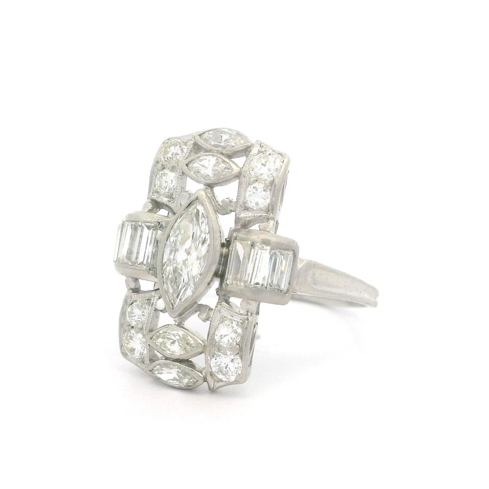 Antique Art Deco Platinum Old Marquise Baguette & Round Diamond Dinner Ring Foto 2 de 4