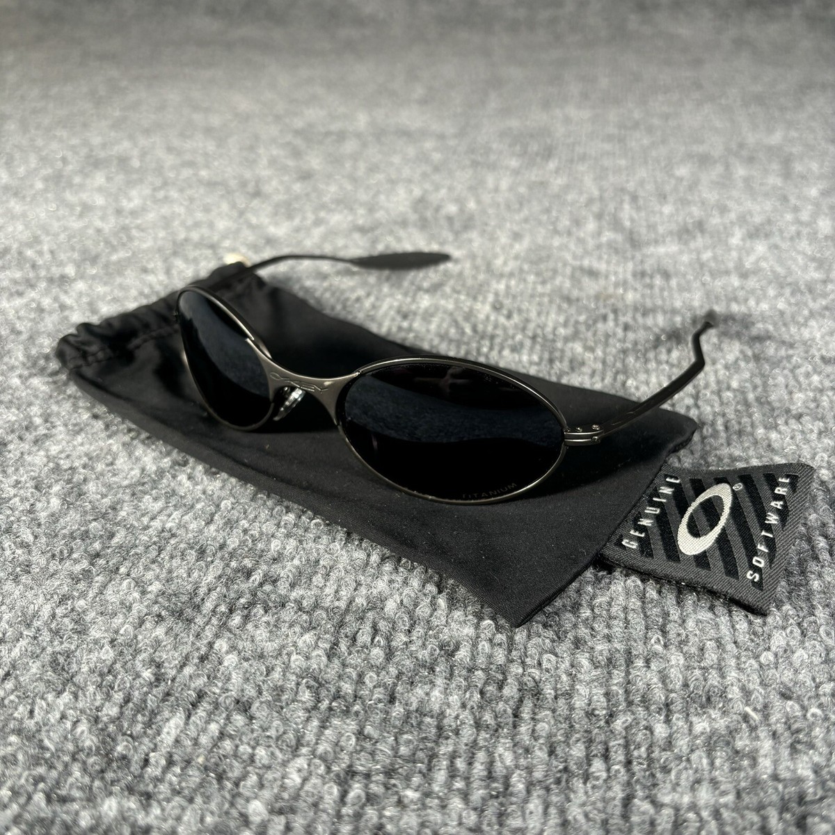 Oakley Sunglasses T Wire Gunmetal Titanium E Wire 90s Y2K Oakley Sunglasses T Wire Gunmetal Titanium E Wire 90s Y2K