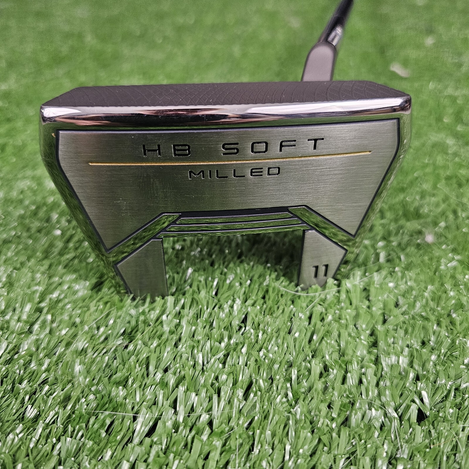 Cleveland HB Soft Milled 11 Mid Mallet Right Handed RH Putter Slight