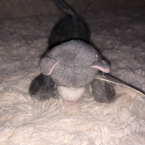 Russ Berrie Small Grey Cat Plush Soft Toy With Original Tags Magnetic Paws - Picture 10 of 11