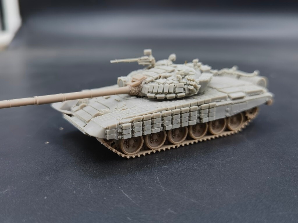 Char T72 Miniature 1/43 - Résine Vert - Modèle Statique