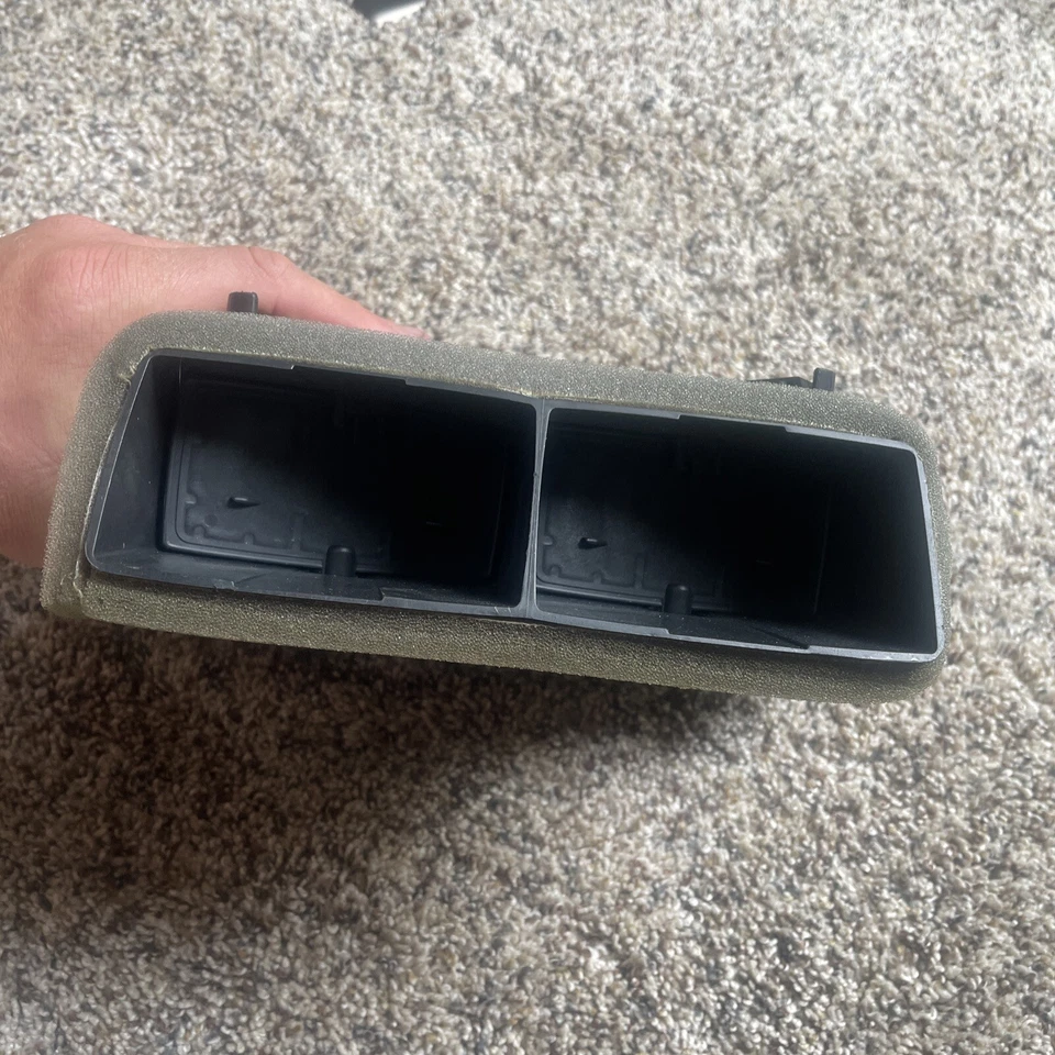 11-20 DODGE TRAVEL OEM PAINEL CENTRAL ACABAMENTO PAINEL SURROUND RÁDIO MOLDURA VENTILAÇÃO ABERTURAS - Imagem 2 de 3