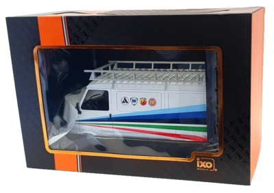 IXO 1:18 Fiat 242 1980 – Technic Abarth Assistance – Galerie Toit – Miniature