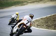 Berry Sheene Suzuki leads Kenny Roberts Yamaha 1976 Motorcycle Racing Old Photo