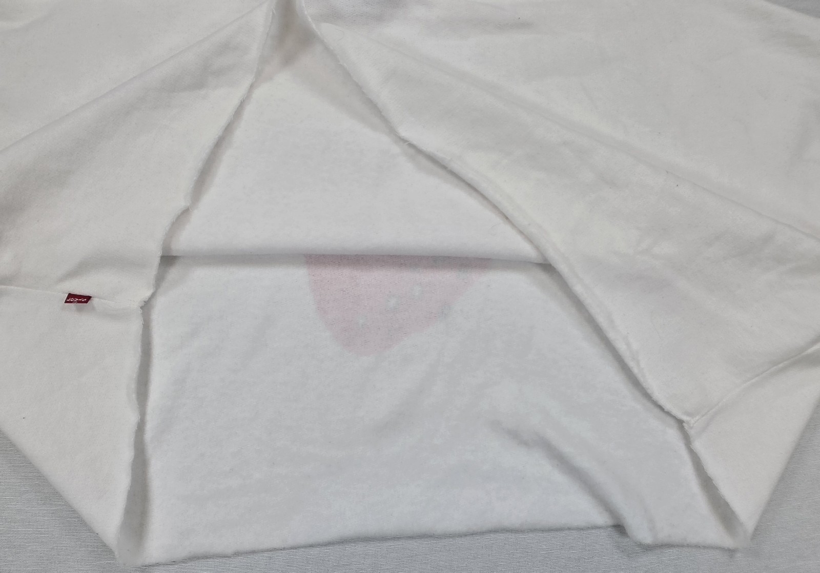 NWT Levi's Strawberry Graphic Cropped Hoodie XL White Oversized Boxy Sweatshirt image 10