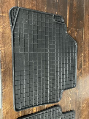 PETEX Car Rubber Mats BMW 3er (E90/E91/E92) since 2009 16710-Set of 4