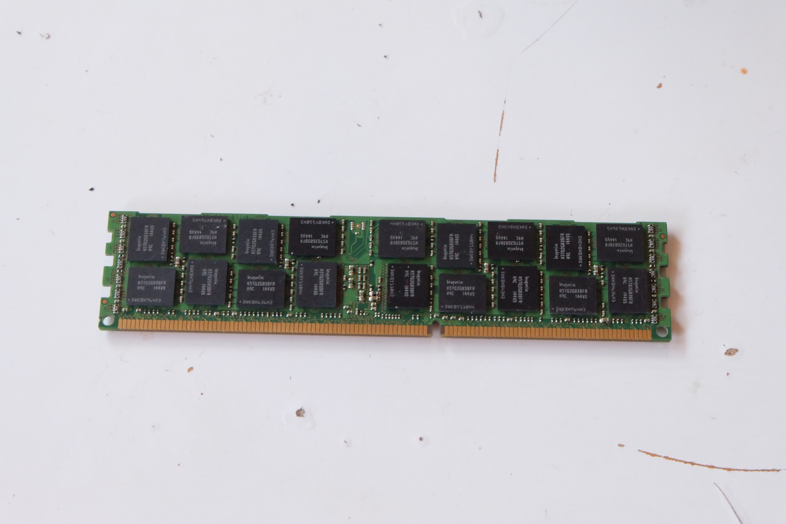 как выглядит LOT OF 2x 8GB Kingston KVR1333D3Q8R9S/8G DDR3-1333 ECC registered memory фото