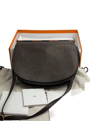 Hermes Saut 25 Ebony Black Hazel Leather Saddle Bag Pre-Owned