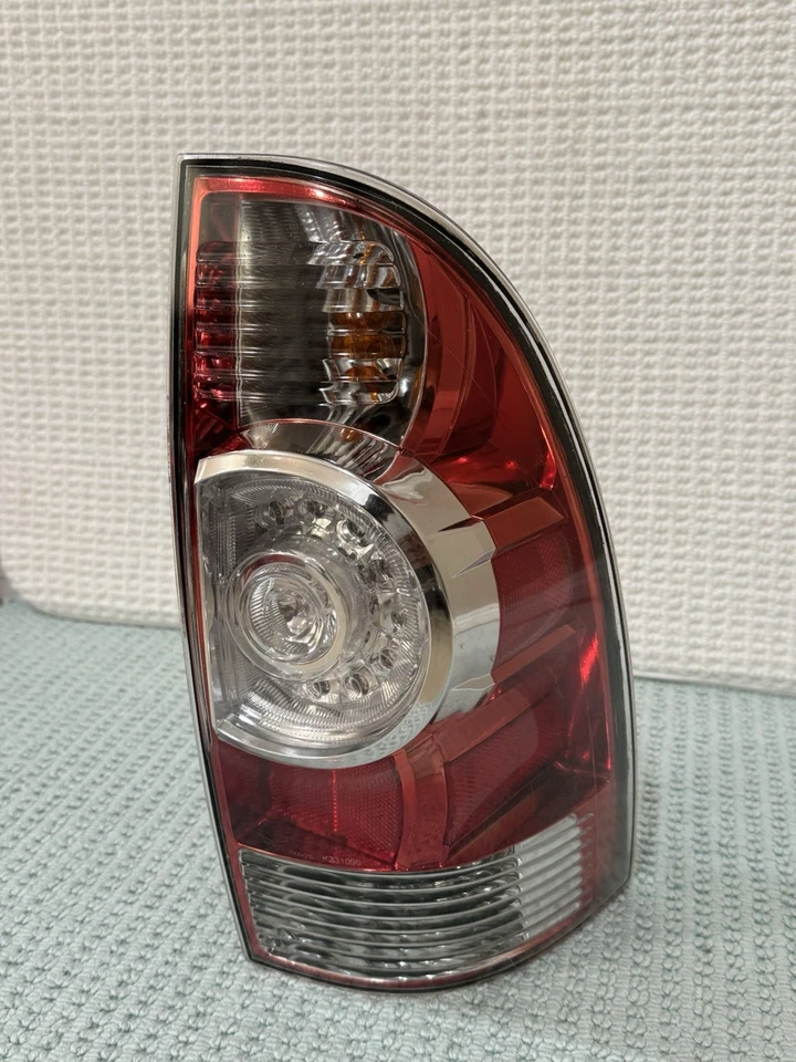 🏅🌟 2005-2015 Toyota Tacoma pasajero derecho luz trasera LED Foto 4 de 4