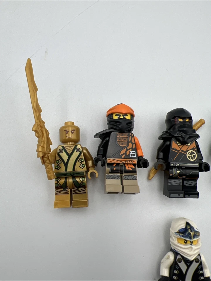 LEGO Ninjago Minifigures - 6 Figures - Lot 2 - Image 2 of 4