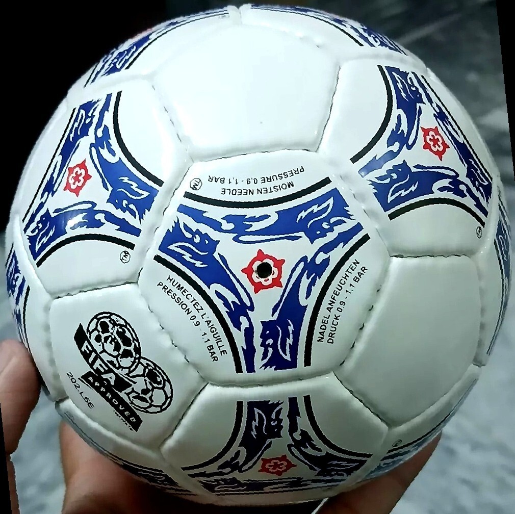 adidas EURO '96 Questra Europa アディダス　ボール Ball Adidas Tango Questra England Euro 96 championship | eBay UK
